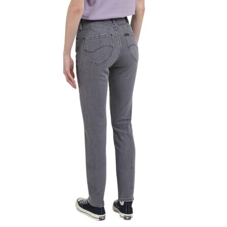 Lee X073_112342491-_028 - Image 2