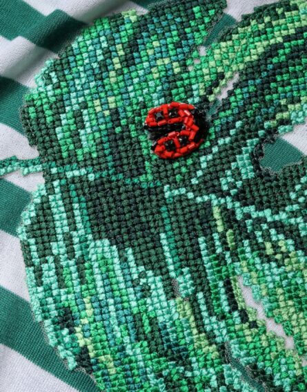 White Green Stripe Leaf Crew Neck T-shirt - Image 7