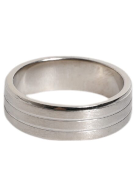 Silver Tone Brass Clear Crystal DG Logo Ring - Image 4
